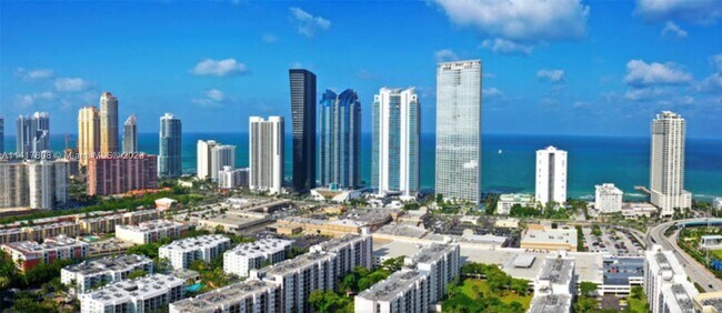 Foto del edificio - 16909 N Bay Rd