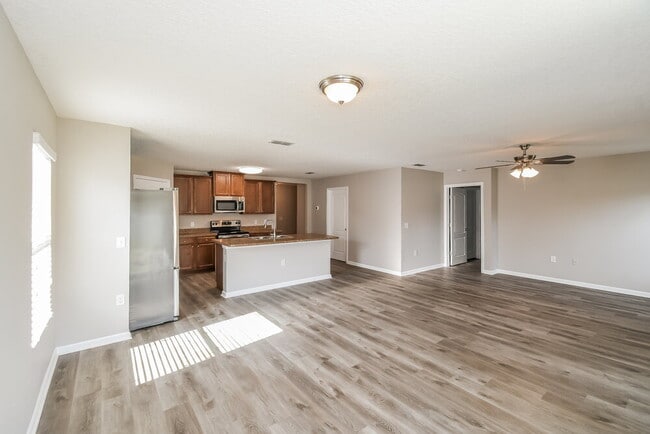 Building Photo - 95339 Mistwood Ct