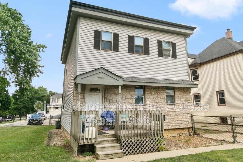 Primary Photo - 621 Oneida St