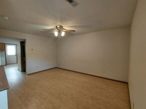 Building Photo - 24910 Scenic Dr
