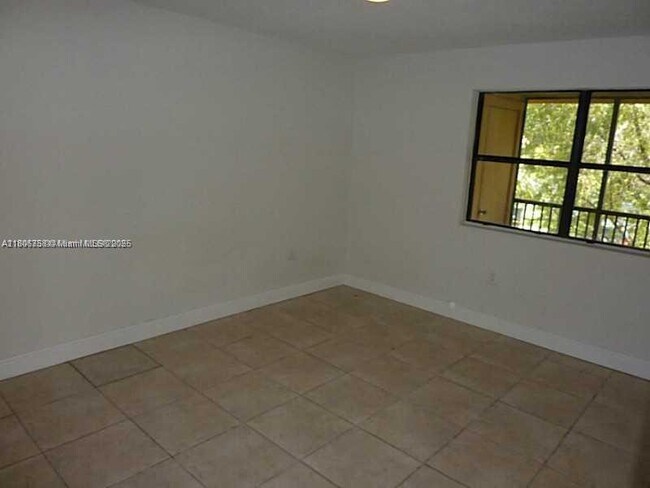 Building Photo - 10500 SW 155th Ct