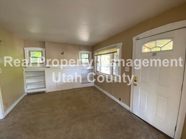 Building Photo - Great Provo Duplex