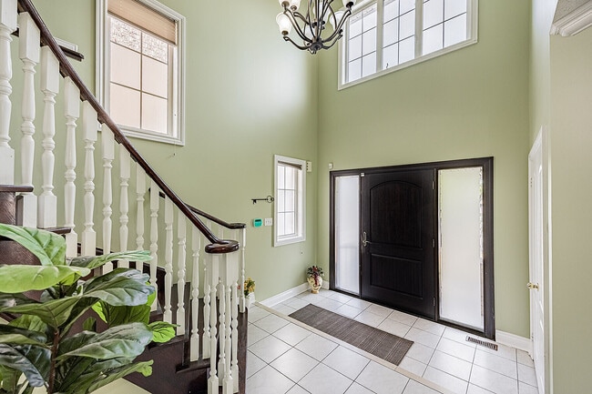 Building Photo - 5930 Bassinger Pl