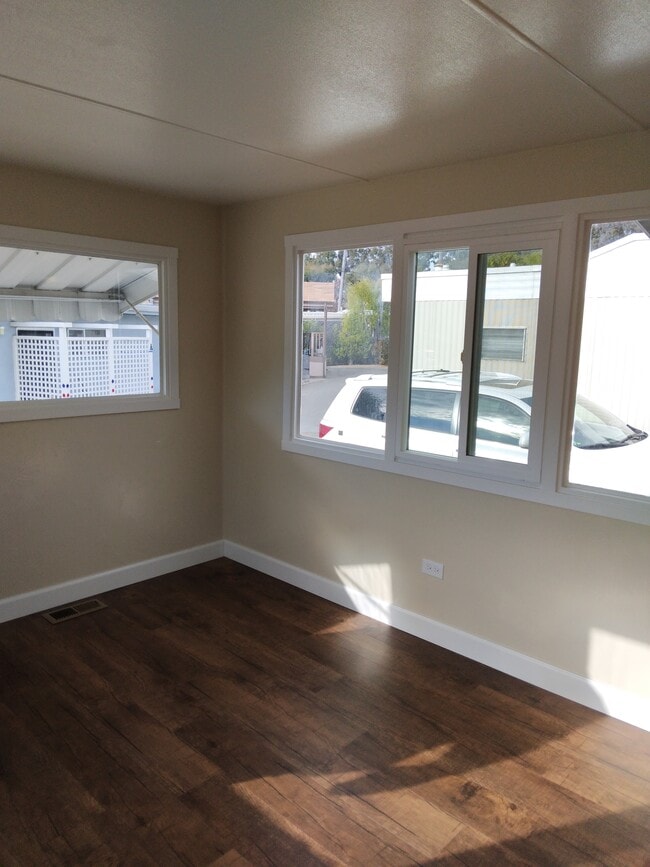Building Photo - 3300 Portola Dr