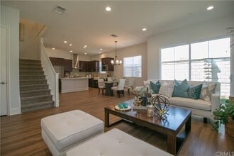 Building Photo - 1045 Hope Ln