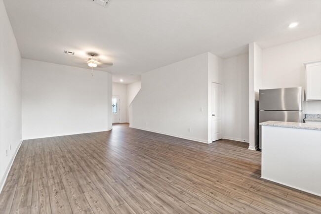 Building Photo - Deposit-Free! Modern, energy efficient hom...