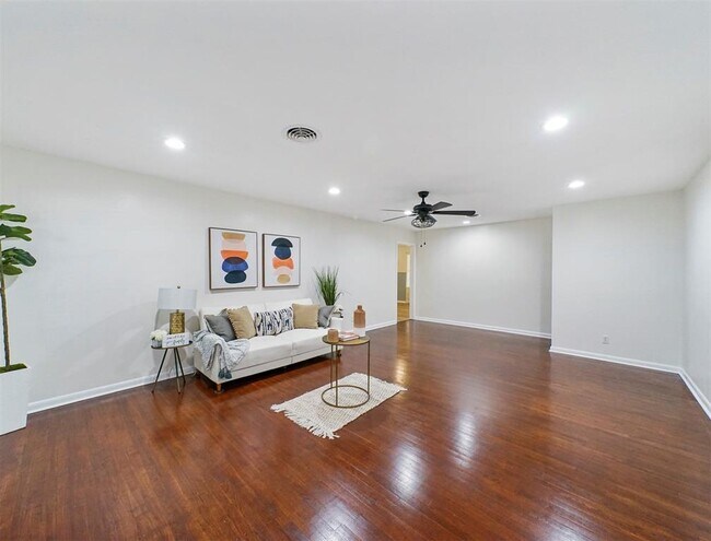 Foto del edificio - 1815 George St