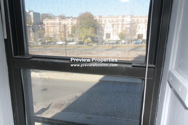 Building Photo - 1666 Commonwealth