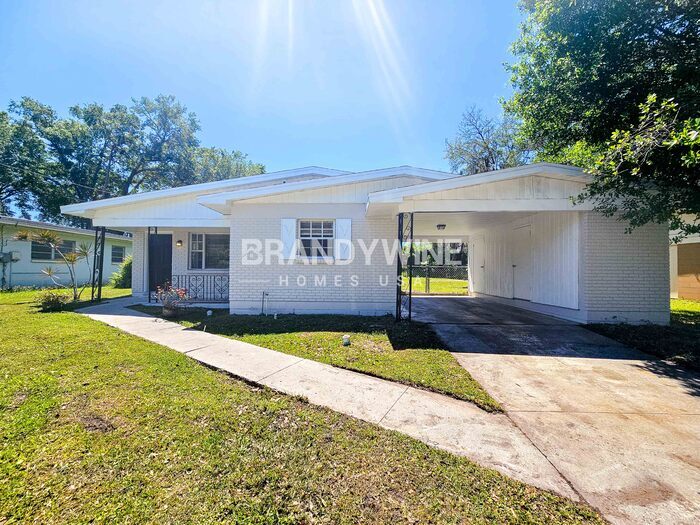 Primary Photo - 3407 E Hanna Ave