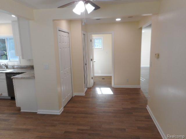 Building Photo - 6159 Eastlawn Ave
