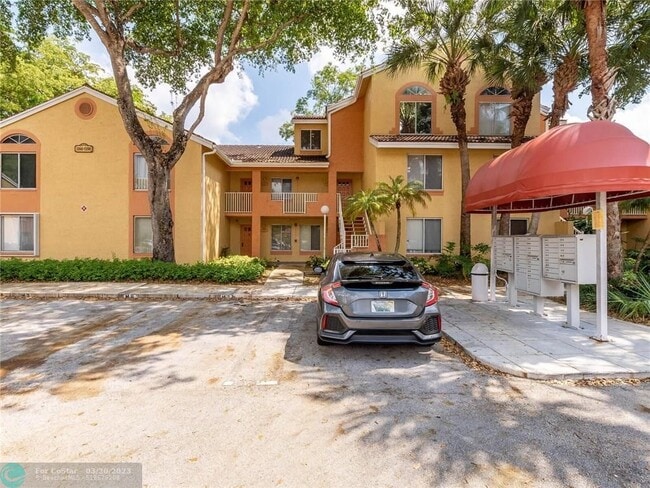 Building Photo - 1176 Coral Club Dr