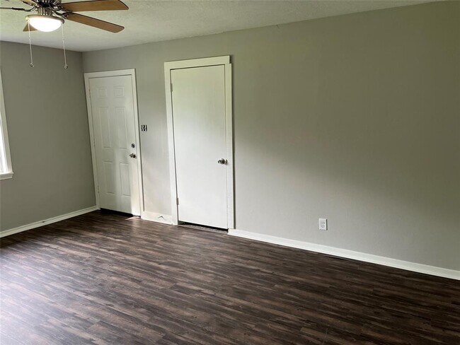 Foto del edificio - 7237 Boggess Rd