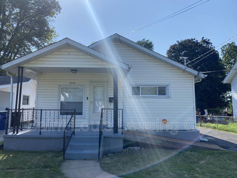 Primary Photo - 3735 Marvin Ave