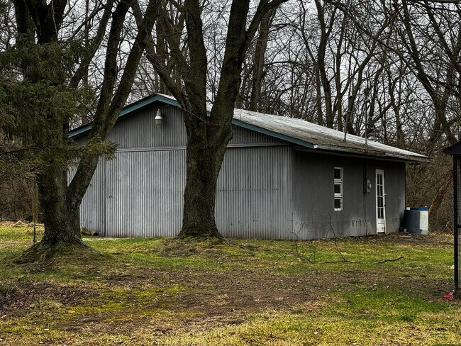 Foto del edificio - Country Living with a 3-Bedroom, 2-Bath Ho...