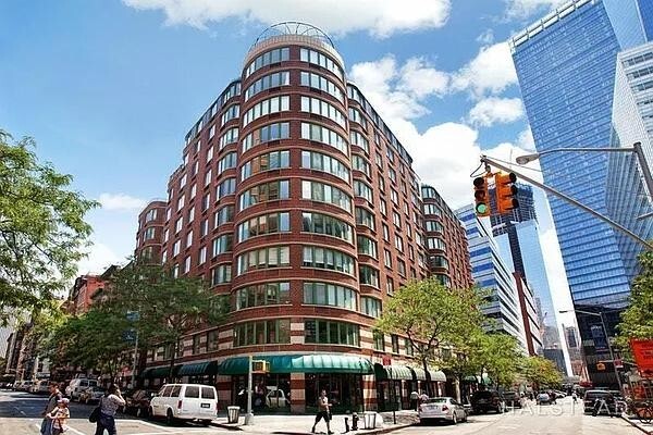 Foto del edificio - 295 Greenwich St