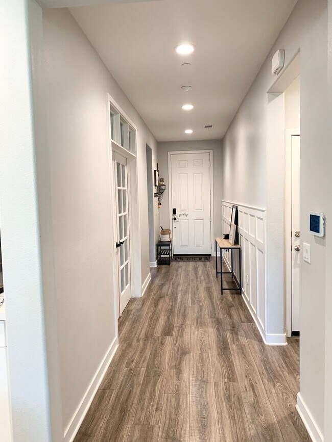 Foto del edificio - Gorgeous 4 Bedroom Home in West Murrieta