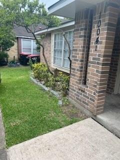 Foto del edificio - 10041 Rosbrook Dr
