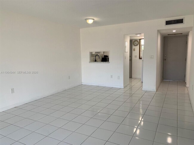 Foto del edificio - 2859 Leonard Dr