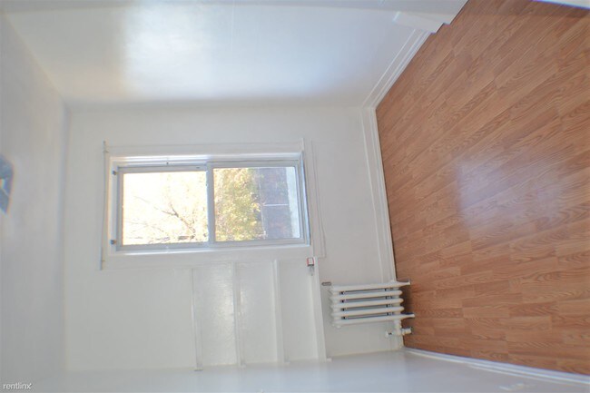 Building Photo - 2218 28th St