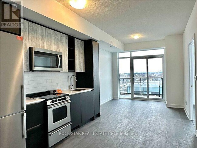 Building Photo - 251 Manitoba St