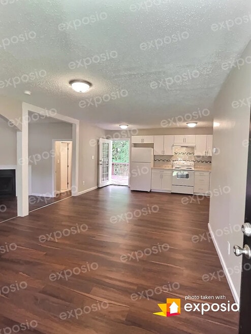 Building Photo - Room in House on Jeb Stuart Dr