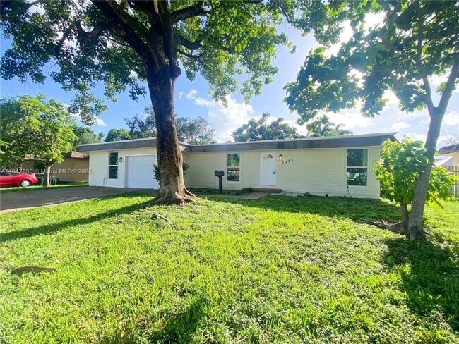 Building Photo - 7805 NW 67th Ave