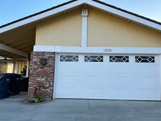 Building Photo - 16546 Sequoia St