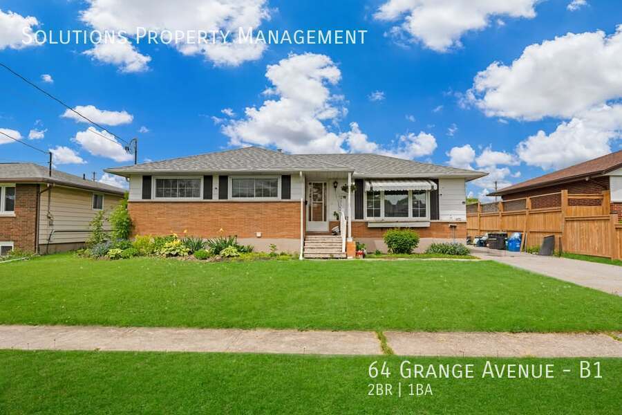 Primary Photo - **Large and Bright 2 Bedroom Newly Renovat...