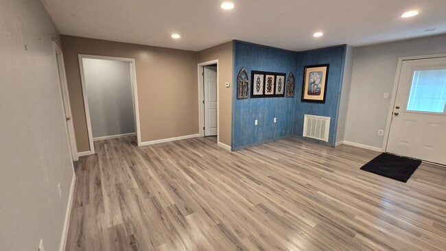 Building Photo - 242 Eastanaula Rd