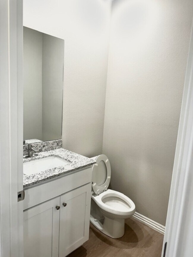 Building Photo - 1505 SW Casuarina