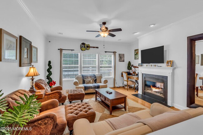 Building Photo - 2468 Robin Way