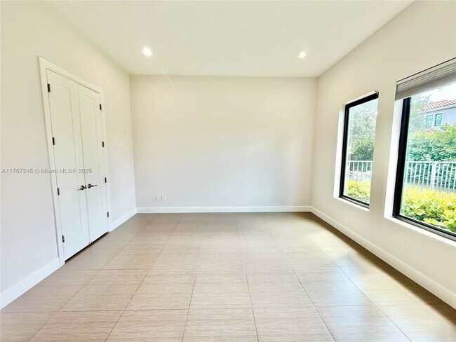 Foto del edificio - 5915 Brookfield Cir