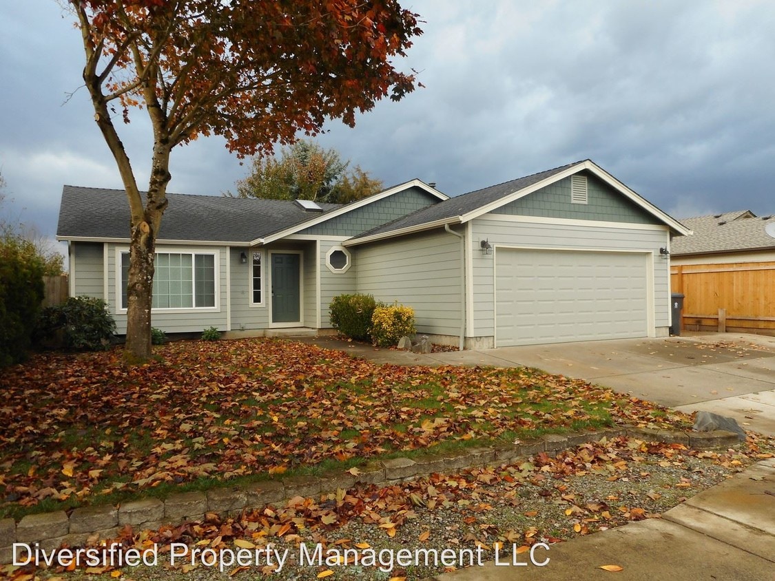 Foto principal - 3 br, 2 bath House - 226 Goldfish Farm Rd