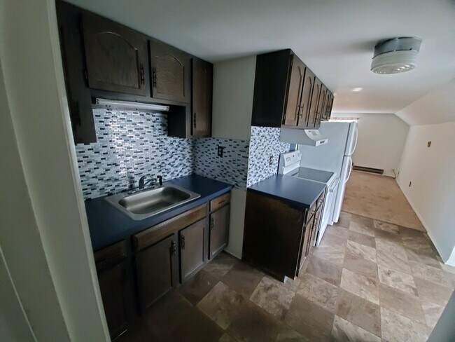 Building Photo - 701 S 28th St