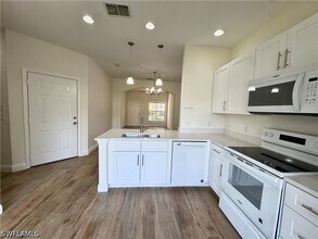 Building Photo - 3255 Tamara Dr