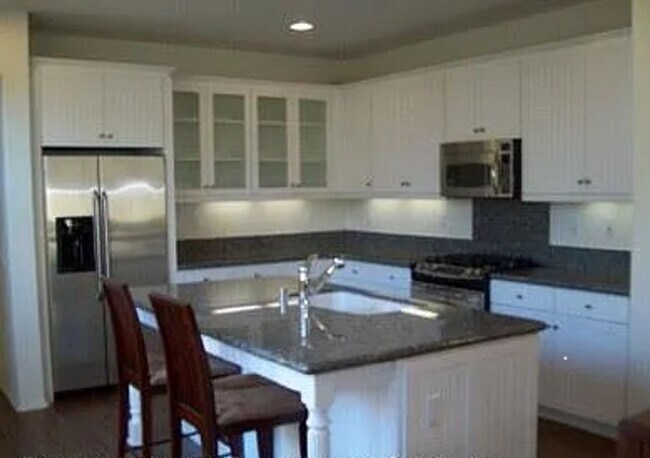 Foto del edificio - 3 Bedrooms with attached garage in Harveston
