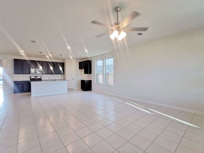Foto del edificio - 24931 Providence Heights Way