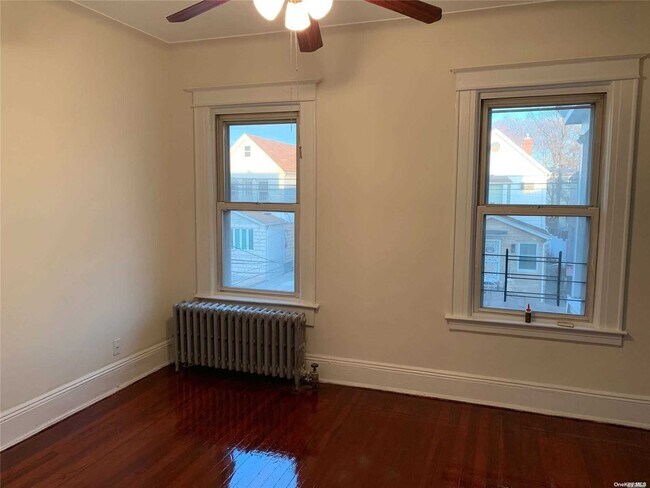 Building Photo - 88-54 75th St