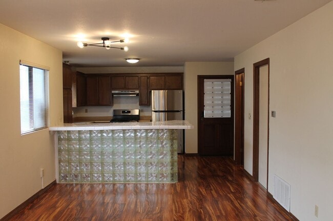Building Photo - Great Single-Level Cayucos Apartment