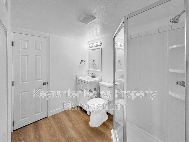 Building Photo - 1912 S Owyhee St