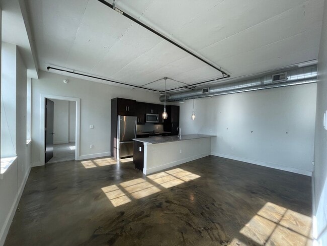 Building Photo - 538 Erie Blvd W