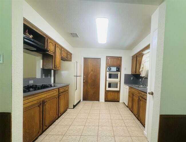 Building Photo - 7622 Woodsman Trail