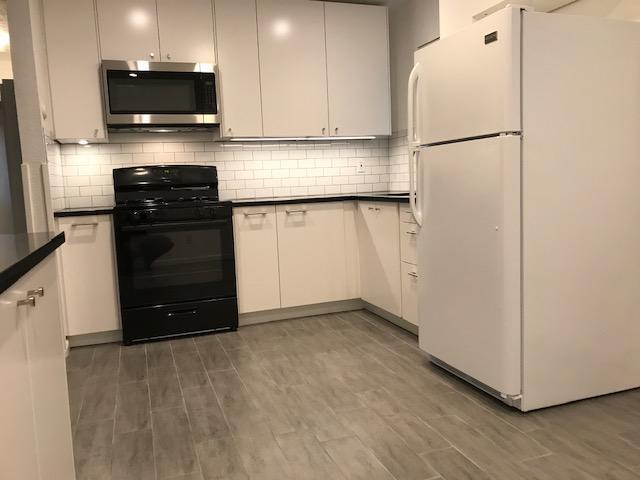 Building Photo - 6000 Grover Ave