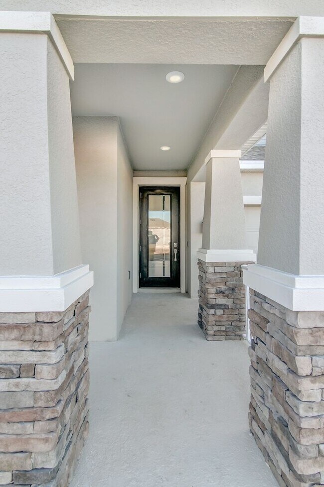 Building Photo - For Rent: Beautiful 4 Bed/3 Bath Home at S...