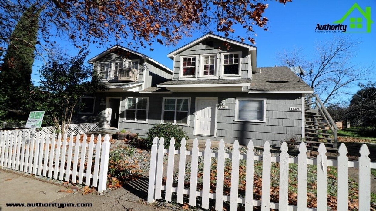 Foto principal - 1141 Magnolia Ave