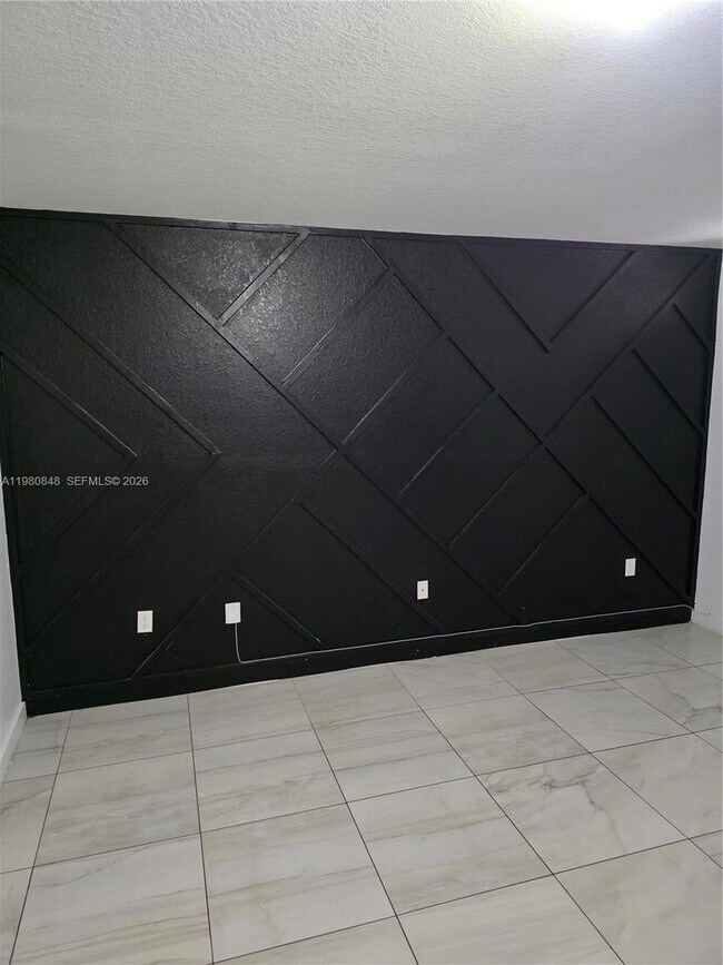 Foto del edificio - 600 NE 4th Ter