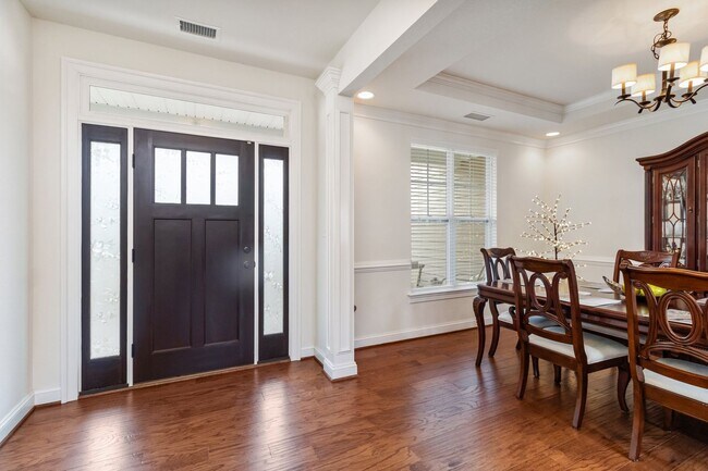 Building Photo - 5 Bedroom 3.5 bath home in Hickory Landing