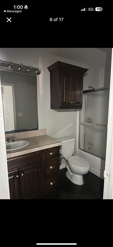 Foto del edificio - 725 E Locust St