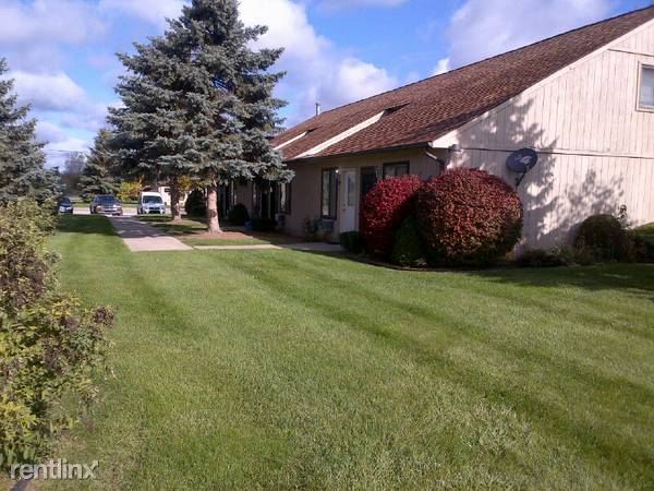 Primary Photo - 2487 Green Pine Dr
