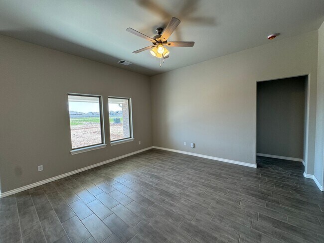 Building Photo - Luxury BRAND NEW 4 Bedroom 2 Bathroom Home...